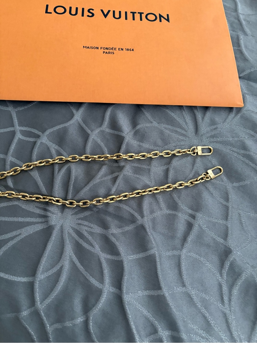 Louis Vuitton Gold Chain. 💯% AUTHENTIC‼️ NEW CONDITION 26"
